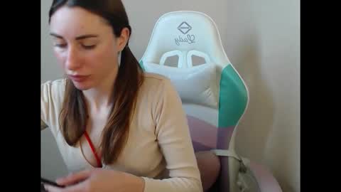 cammila horn online show from February 25, 6:34 am