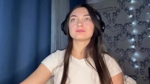 Kate online show from December 5, 1:12 pm