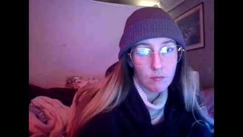 Candi online show from November 22, 9:23 am