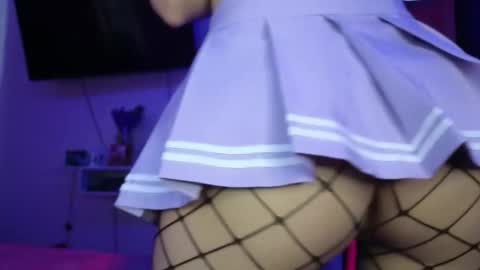 candy_flosse online show from October 15, 9:01 am