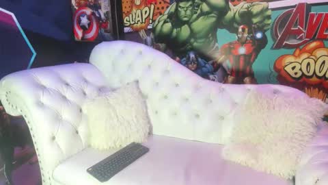 candy online show from December 3, 2:58 am