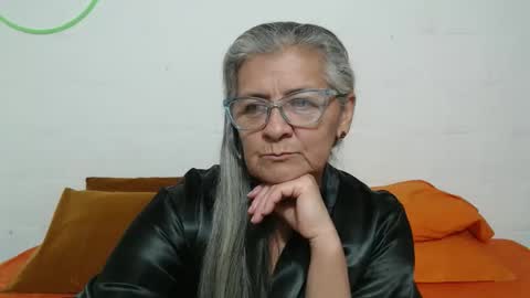 candy online show from December 18, 1:10 am