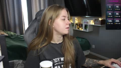 Megan online show from December 18, 9:25 am