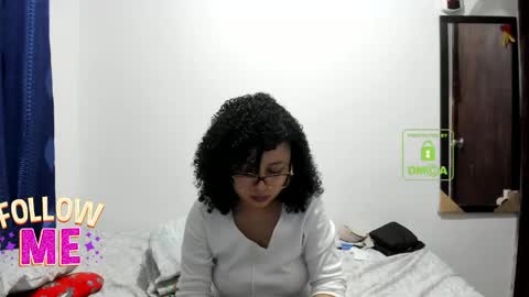 candy_val online show from June 7, 7:15 am