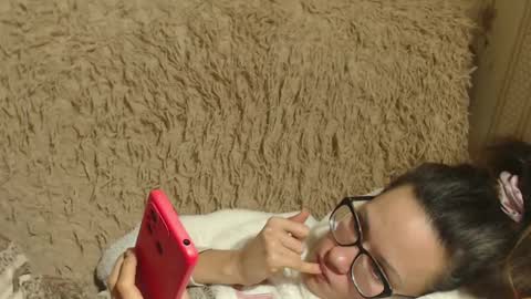 say meow and send tip  online show from January 17, 6:23 pm