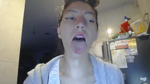 candymilfff online show from January 31, 11:13 pm