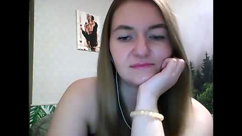 Daisy online show from March 1, 9:04 pm