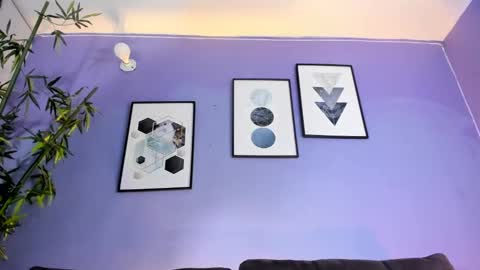 Isabella online show from October 6, 7:18 pm