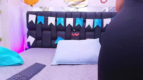 Aura  online show from September 30, 12:00 pm