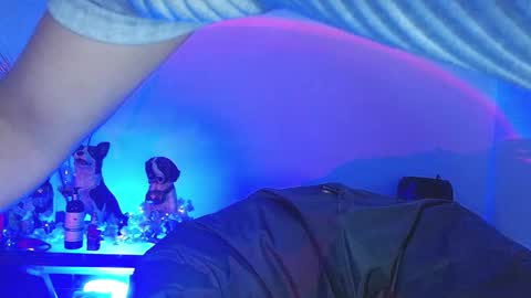 Amy online show from October 25, 4:09 am