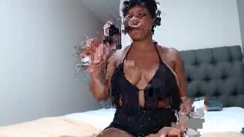 fifi online show from February 19, 7:39 am