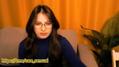 Mary online show from December 5, 7:16 am