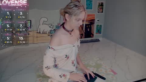 NONA    follow online show from September 19, 4:55 am