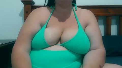 carinabro10 online show from November 29, 9:13 am