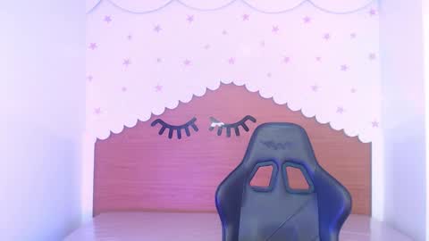 CARLYE   online show from November 14, 3:50 am