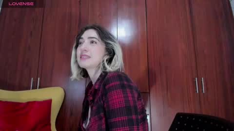 carly grasso  online show from September 10, 3:06 am