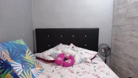 Caro milf  online show from September 11, 7:03 pm