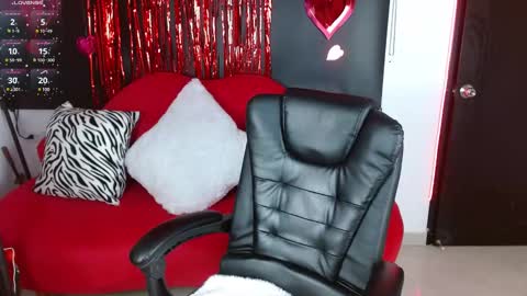 Caroline online show from February 11, 3:29 pm