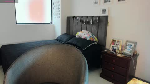 carolina_zaens online show from January 8, 6:23 pm