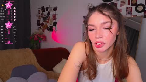 Caroline online show from January 15, 4:04 am