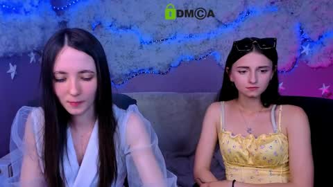 Caroline online show from June 1, 7:48 pm