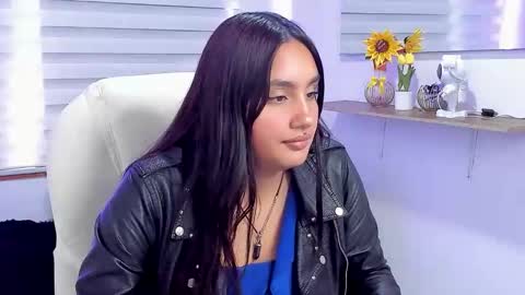 caroline_rodriguez_9 online show from April 6, 6:53 pm