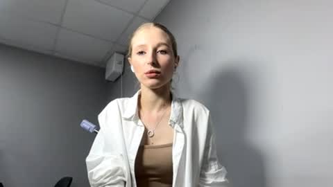 carolynericcardi online show from May 9, 9:44 am