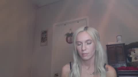 Casey Lakes online show from December 2, 11:29 pm