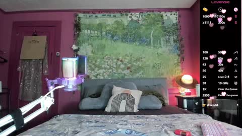 Cashmere Fox online show from October 1, 4:45 pm