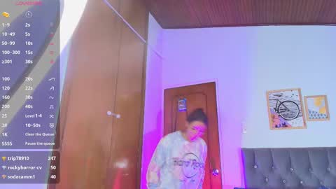 Casie  online show from November 18, 6:58 am