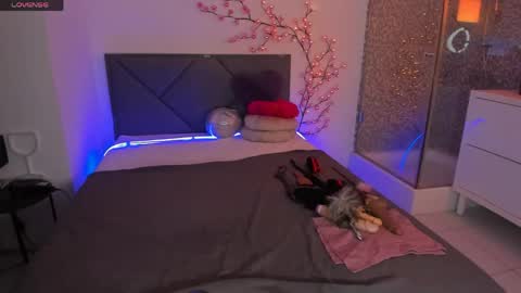 Cassie online show from June 2, 5:30 am