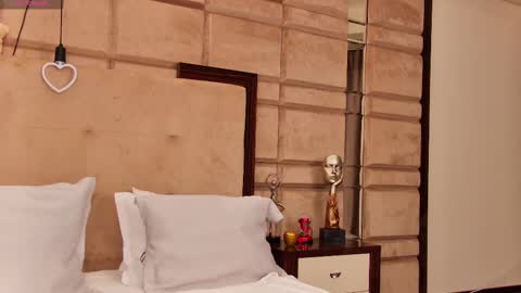 Cassie online show from February 22, 7:10 pm