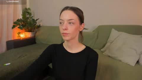  cassandra  online show from March 6, 12:28 am