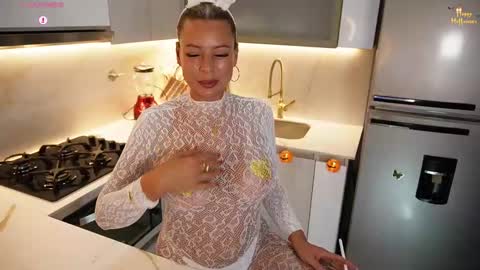 Cata  online show from November 1, 12:37 am