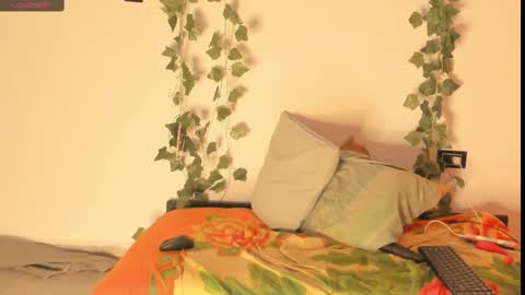 cataleya19__ online show from September 22, 12:03 pm