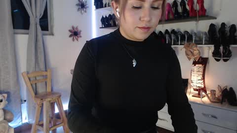 Catalina bruce2 online show from January 11, 4:27 am