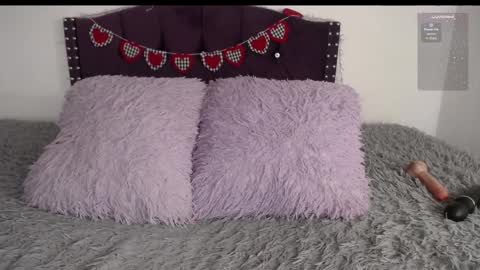 Catalina   online show from April 8, 2:46 am