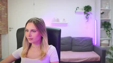 catecrago  online show from January 15, 2:01 pm