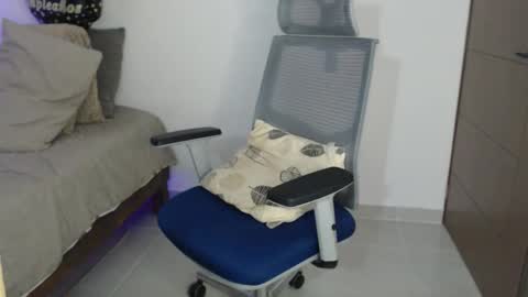 katerine online show from October 1, 2:49 am