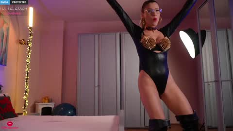 Cathleen online show from December 10, 4:06 pm