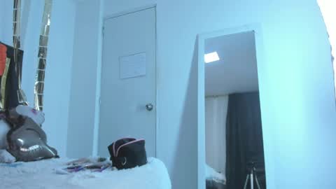 Catleya online show from April 4, 12:37 pm