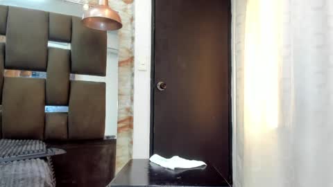 cattaleyaqueen_ online show from June 7, 5:31 pm