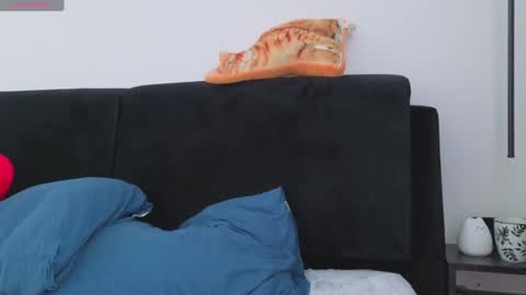 Folow my instagram cuteback7272 and onlyfans cbhotblonde1 online show from October 19, 7:43 am