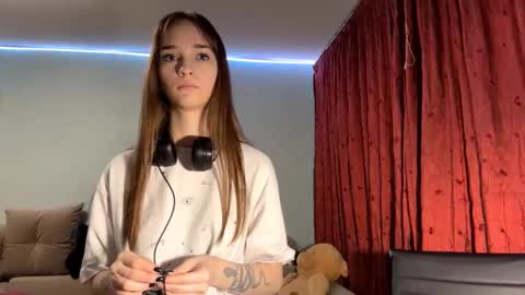 Lily online show from November 14, 4:29 pm