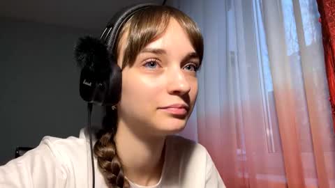 Lily online show from December 1, 12:19 pm