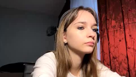 Lily online show from November 30, 12:09 pm