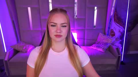 celestenoirr online show from September 15, 1:08 pm