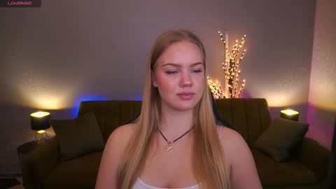 celestenoirr online show from November 11, 8:11 am