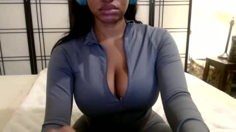 Celine Costas online show from December 4, 6:39 pm