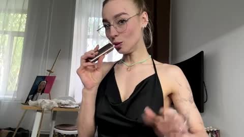 Amilia online show from June 2, 11:06 pm